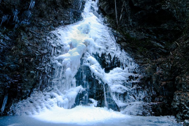冬季の払沢の滝